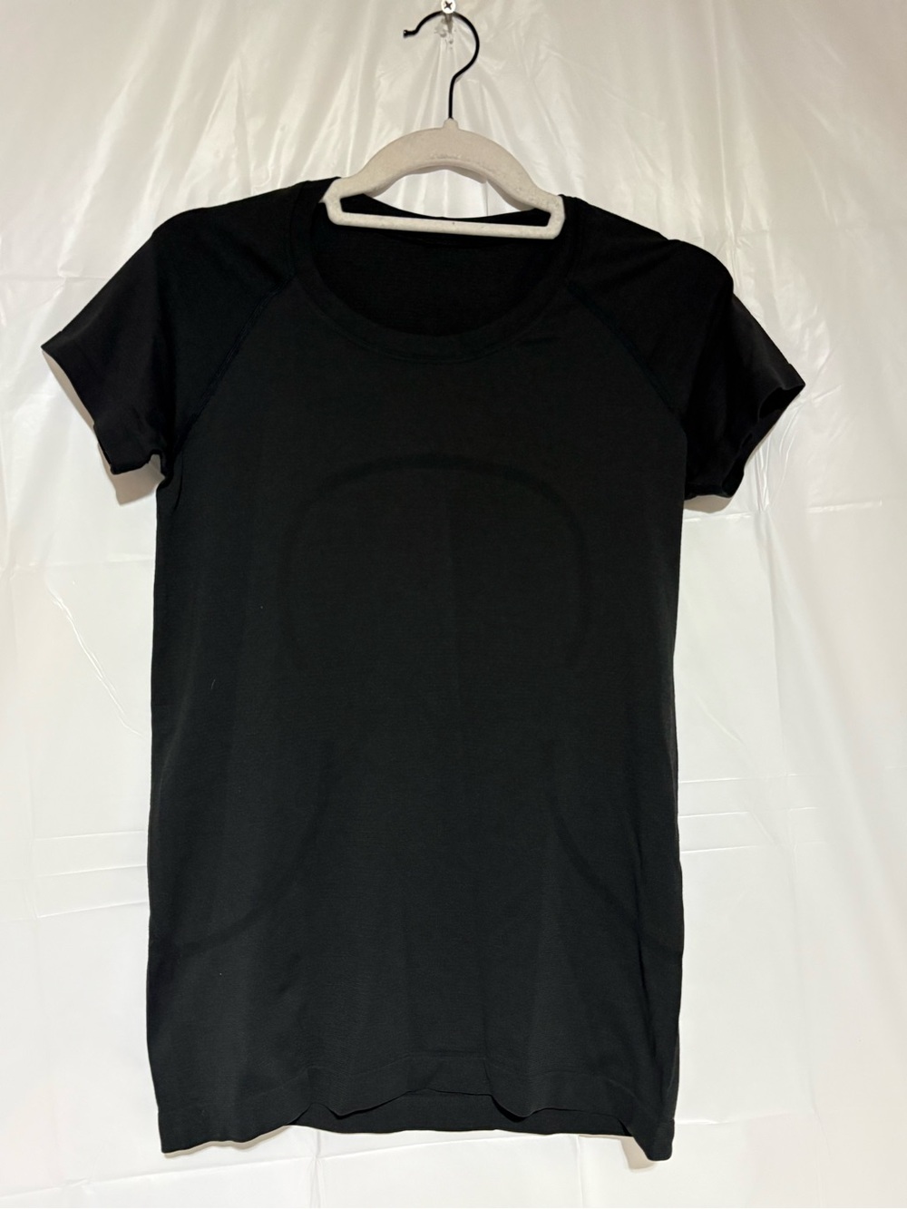 lululemon athletica Black Short-Sleeve Crew Neck Tee